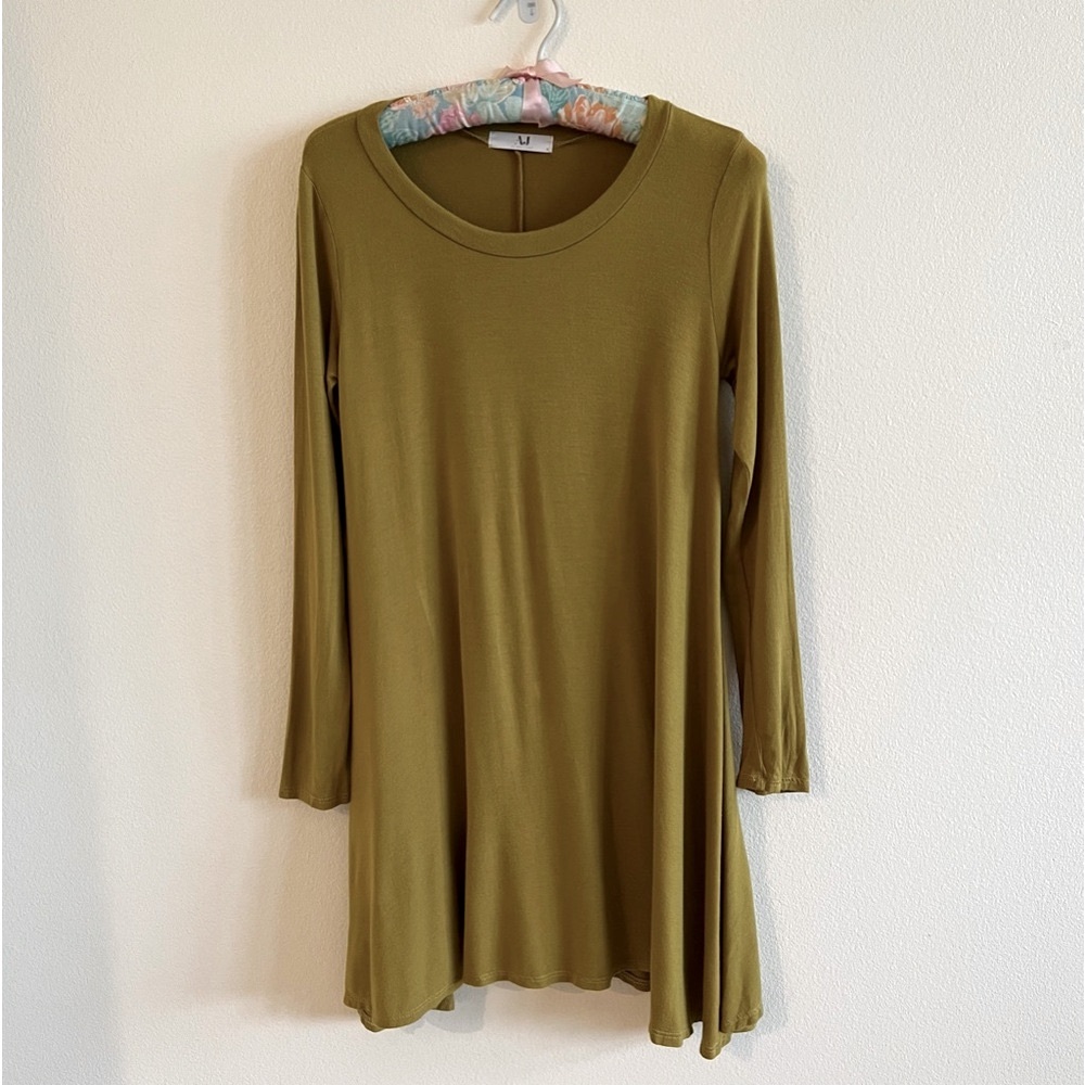 AJ My Amelia James Women’s Long Sleeve Scoopneck Knit Dress